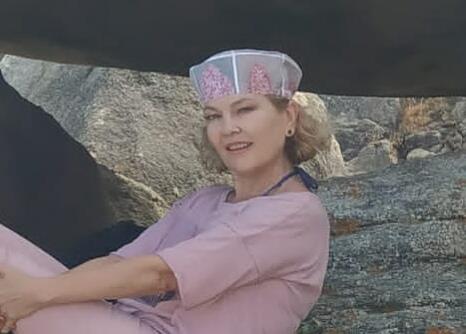 Profesora de yoga titulada en la universidad politécnica de madrid, imparte clases particulares de yoga en murcia y san pedro del pinatar. los estilos que imparto son hatha yoga, yoga kundalini, vinyasa yoga, yoga terapéutico etc