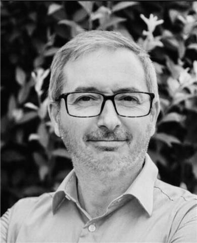 Profesor de francés nativo ofrece clases particulares de conversación a adultos (telematicas y presenciales)