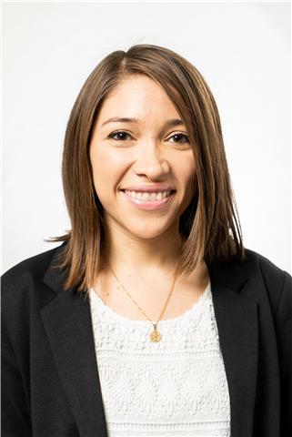 Insegnante madrelingua spagnola offre lezioni private per ragazzi e adulti, compresa preparazione di esami di lingua