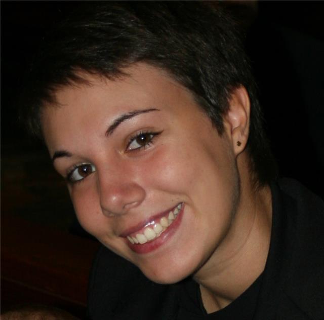 Sono laureata in economia e offro lezioni private. ho esperienza come supplente a chiamata in diverse scuole