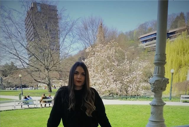 Clases particulares de repaso para niños de primaria y eso. además cuido niños