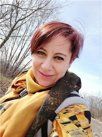 Amante della storia, sia la classica che quella non conosciuta ai più offre disponibilità a insegnare con metodi semplici ed efficaci