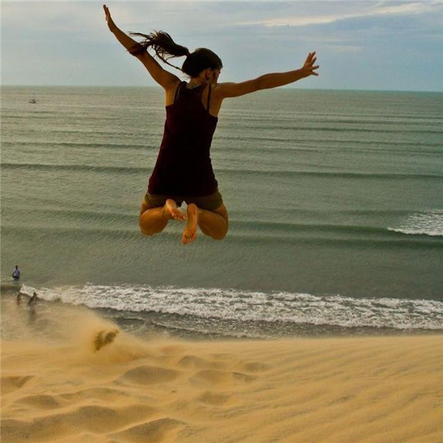 Buongiorno. sono disponibile ad impartire lezioni in tutte le materie per ragazzi fino alla terza media ed in materie umanistiche anche per licei. laureata in psicologia e scienze dell'educazione