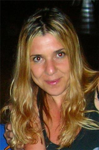 Profesora de artes plasticas, dibujo y pintura