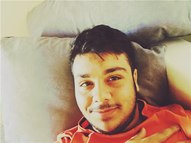 Diplomato al liceo classico e studente di giurisprude impartisce lezioni elementari e medie per qualsiasi materia, superiori solo materie umanistiche