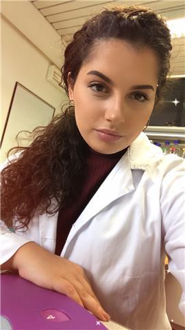 Laureanda in biologia offre lezioni di varie materie (scienze - biologia, chimica, scienze della terra -, inglese, latino, ecc)