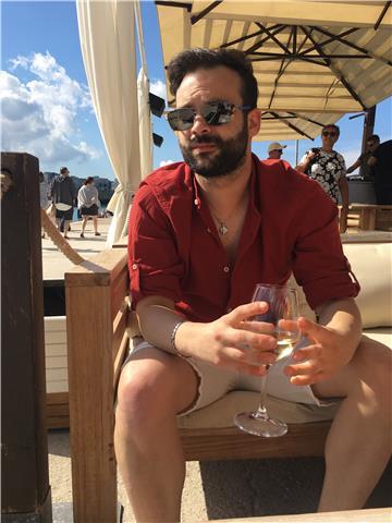 Impartisco lezioni di ogni genere a ragazzi che ne hanno bisogno a prezzi veramente bassi
