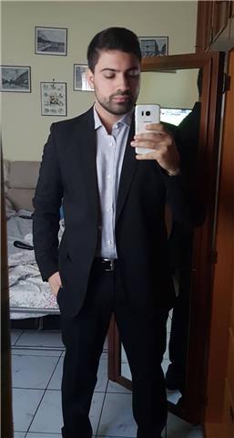 Insegnante con laurea triennale in storia e specializzazione in sicurezza