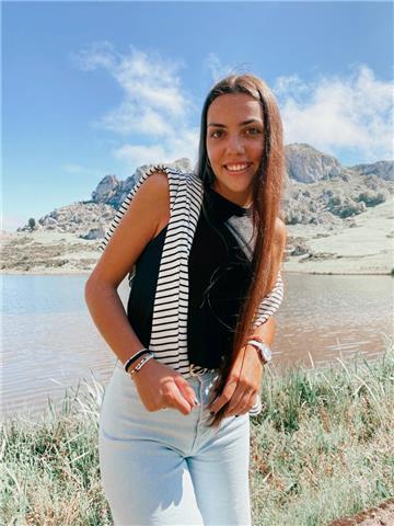 Estudiante de ingeniería de diseño industrial, da clases de apoyo para lo que se necesite