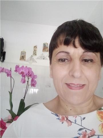 Insegnante con esperienza pluriennale impartisce lezioni private ed aiuto compiti