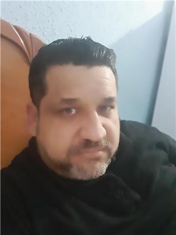 Doy clase muy practicas y de la formas mas facil posible en total participacion de los participantes