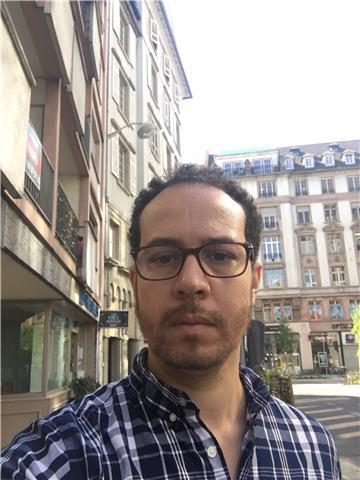 L’arabe c’est ma langue maternelle 
J’ai donné donne des cours en arabe chez des élèves