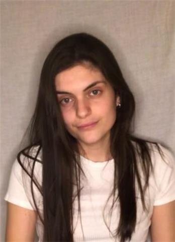 Soy estudiante de educación infantil y primaria. puedo enseñar cualquier materia de primaria y reforzar algunas de la eso (depende del curso, unas materias u otras). mi intención es que aprendas de manera sencilla y divirtiéndote, y hacer que esa materia 