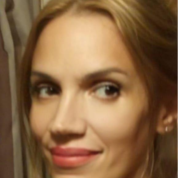 Profesora de contabilidad especializada en liq de sueldos