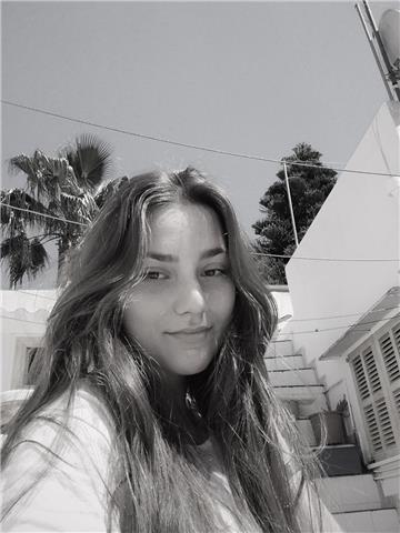 Simpática y a todo el público que quiera