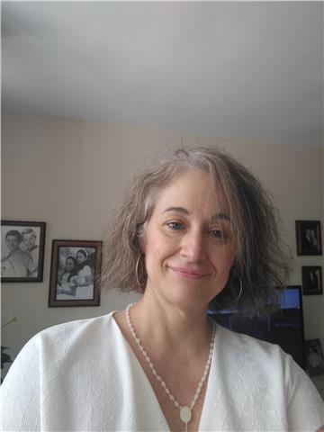 Profesora de contabilidad con más de 15 años de experiencia