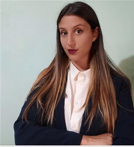 Insegnante di spagnolo impartisce lezioni/ripetizioni online. Si offrono anche servizi di traduzione