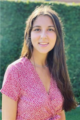 Clases de ingles para todas las edades e incluso para preparación de examen oficial FCE. Tambien clases de repaso general para Primaria y ESO