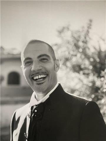 Sommelier e relatore presso wine academy, offre aiuto per ripetizioni di Storia davanti ad un buon calice di vino