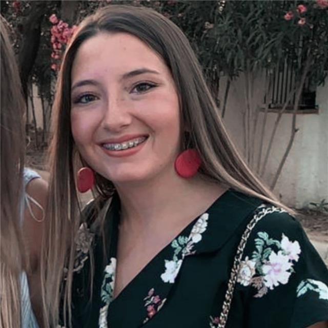 Doy clases particulares desde primaria hasta eso cualquier asignatura y las indicadas de bachillerato. económicas y con el objetivo enseñar a estudiar