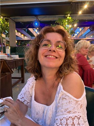 Ottieni il raggiungimento del livello di francese che ti serve online con insegnante madrelingua paziente e motivata