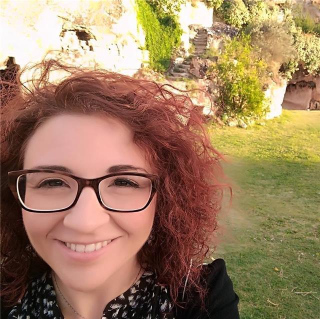 Laureata in storia offre aiuto compiti e ripetizioni per materie umanistiche e scientifiche (queste fino in terza media)