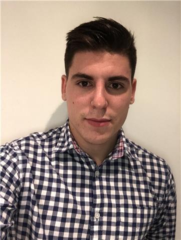 Estudiante de ultimo año de Administración y Dirección de Empresas, con capacidad de dar clases de Economía de la empresa, Matemáticas, Inglés, etc