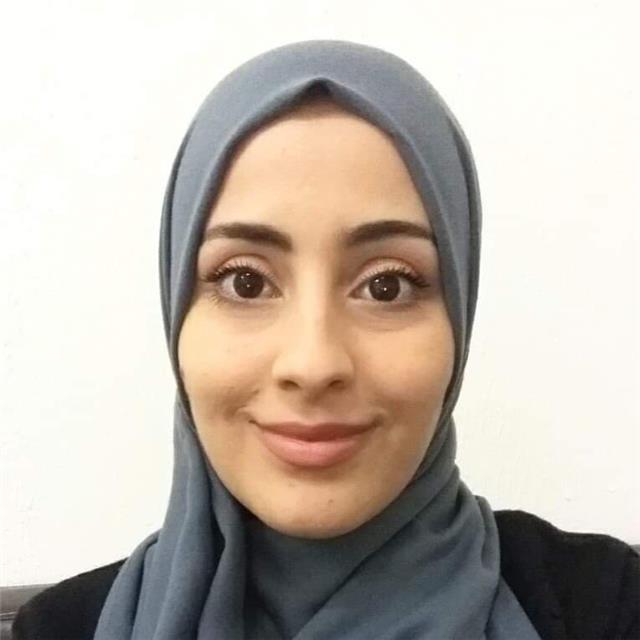 Soy una ingeniera de química analítica y una doctora de química de Túnez, que habla inglés y francés de forma fluida. Empecé a estudiar Francés desde los 8 años. No tengo experiencia