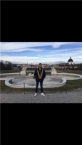 Estudiante de Magisterio por la especialidad de francés. Erasmus en Bélgica, buen nivel de francés y de inglés. Clases a cualquier asignatura de primaria