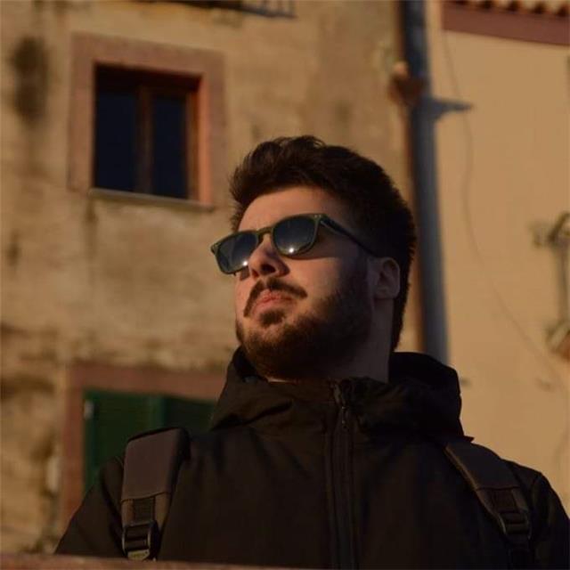 Studente universitario offre ripetizioni in materie umanistiche