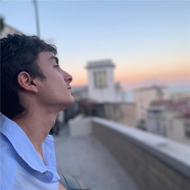 Insegno dai ragazzi di prima media a massimo ragazzi di secondo liceo / ragioneria o ist.tecnico etc. Sono sempre disponibile