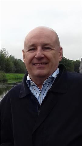 Profesor de escritura creativa en diversos géneros