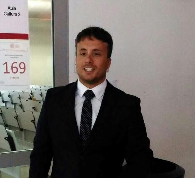 Traduttore, Insegnante e consulente commerciale