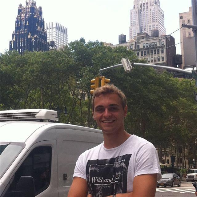 Doy clases de cualquier asignatura de ciencias para alumnos de eso y bachillerato. especialidad en preparación de la selectividad