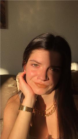 Bonjour,
Actuellement en préparation d'un bac littéraire, je propose mes services afin d'aider les enfants et lycéens jusqu'en Terminale, en français ainsi qu'en anglais. Cela sera avec plaisir que je vous aiderai. N'hésitez pas à m'envoyer un message