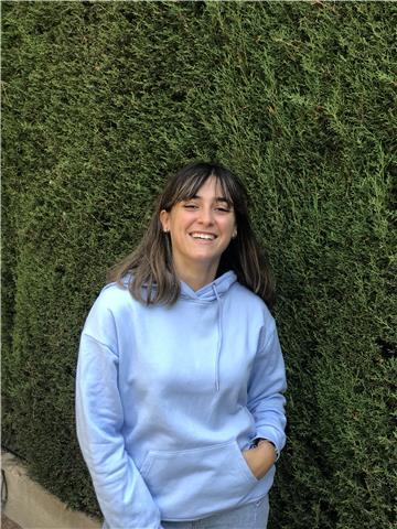 Soy una persona muy entregada y organizada. ofrezco dar clases a niños de primaria e infantil