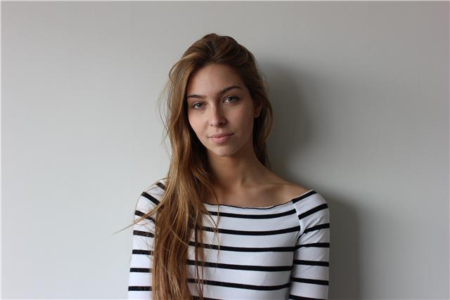 Profesora de Inglés, alemán, lengua, historia, filosofía, historia del arte etc