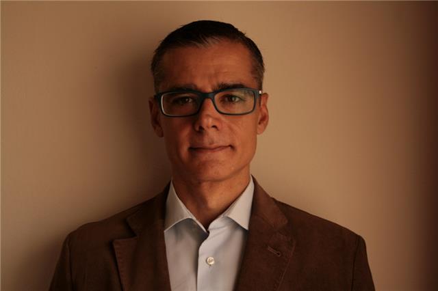 Imparto matemáticas, geometría, trigonometría, álgebra, cálculo, física, dibujo técnico. para el/los nivel(es) primaria, eso, bach