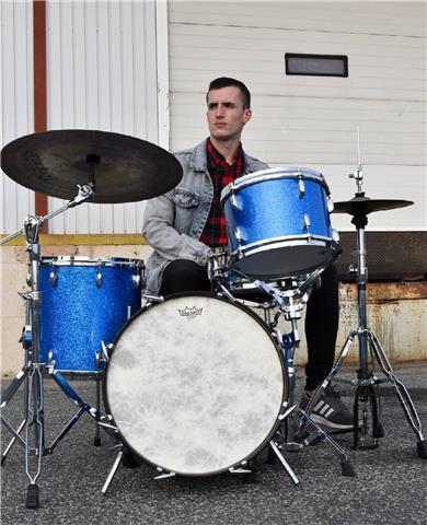 Clases particulares on-line de batería (rock, blues, jazz, heavy...) para todos los niveles y edades!