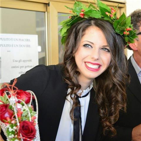 Sono una giovane psicologa, abilitata alla professione da poche settimane e sono alla ricerca di un'occupazione che possa far emergere le mie conoscenze, capacità e competenze maturate nei lunghi anni di studi e tirocini.
Da pochi mesi ho terminato il tir