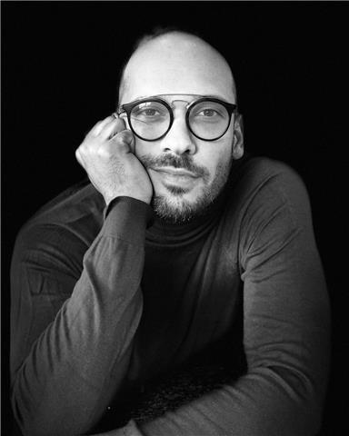 Tutorías y clases de ingles, dínamicas, solución de tareas, traducciones de textos, refuerzo de conversación, dicción y spelling. 
basandome en el interes personal del alumno/interesado. 
principiantes o intermedios, niños, jovenes y adultos. 

claeses pe