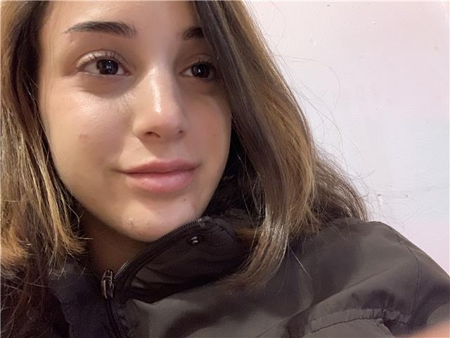 Chica da clases de catalán, castellano o inglés. enseñar no tiene porque ser aburrido :p