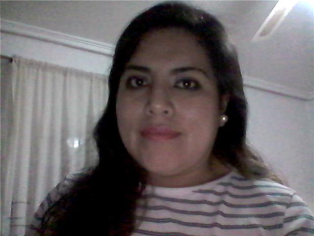 Profesora de inglés con siete años de experiencia doy clases a niños y adultos que necesiten refuerzo, ayuda en sus tareas o en plataformas digitales. metodología basada en la práctica y con el entorno