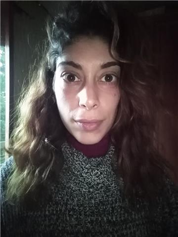 Educatrice laureata in scienze Dell eduazione si rende disponibile per ripetizioni di lingua, inglese francese. Disponibile sia mattina che pomeriggio