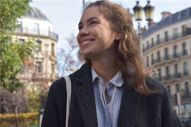 Étudiante en Sciences sociales, économiques et politiques propose des cours