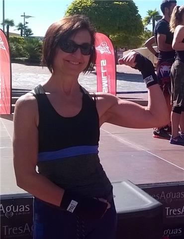 Entrenadora personal, especializada en PILATES, YOGA, doy clases a DOMICILIO y en Centro. Psicóloga titulada con master en Psicólogia del Deporte