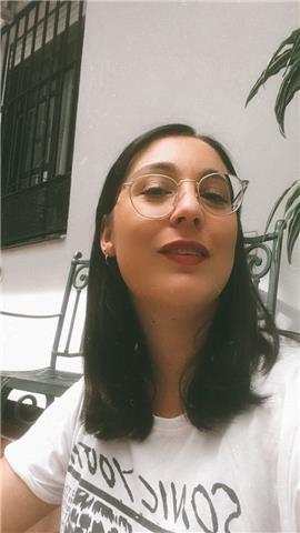 Profesora de inglés bilingüe para clases de conversación