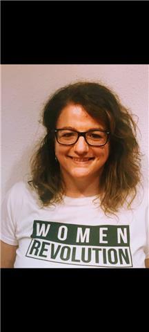 Professora valencianoparlant, nadiua i amb titolació per poder ajudar-te a aprovar el mitjà/superior o millorar el teu valencià parlat
