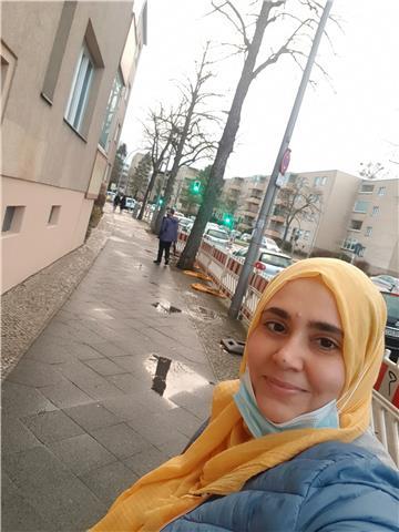 Professeure d'arabe native offre des cours particuliers pour les musulmans non francophones