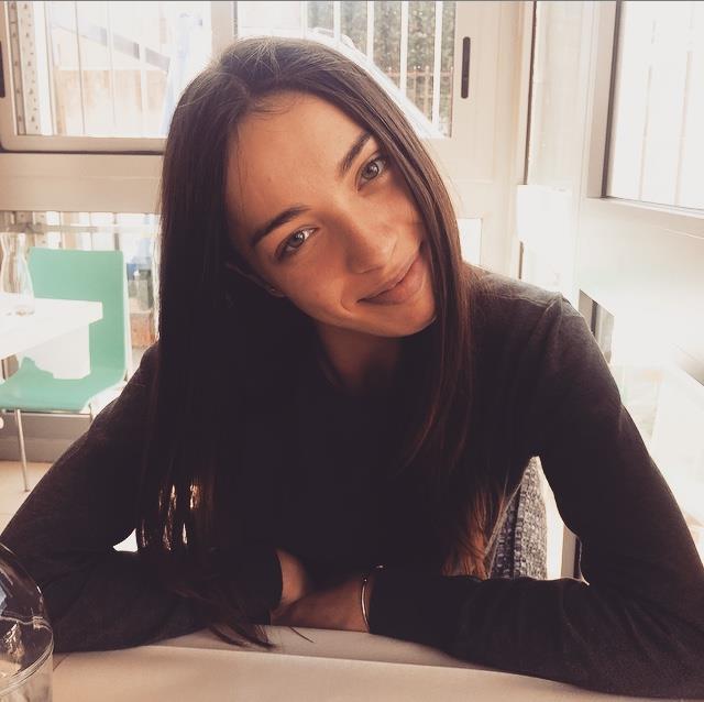 Tutor per materie umanistiche per scuole superiori/medie/elementari (italiano, storia, lingue straniere ecc.)